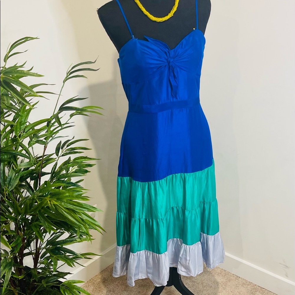 ❤️❤️ J Crew women knee length dress in a size 12.❤️❤️❤️
